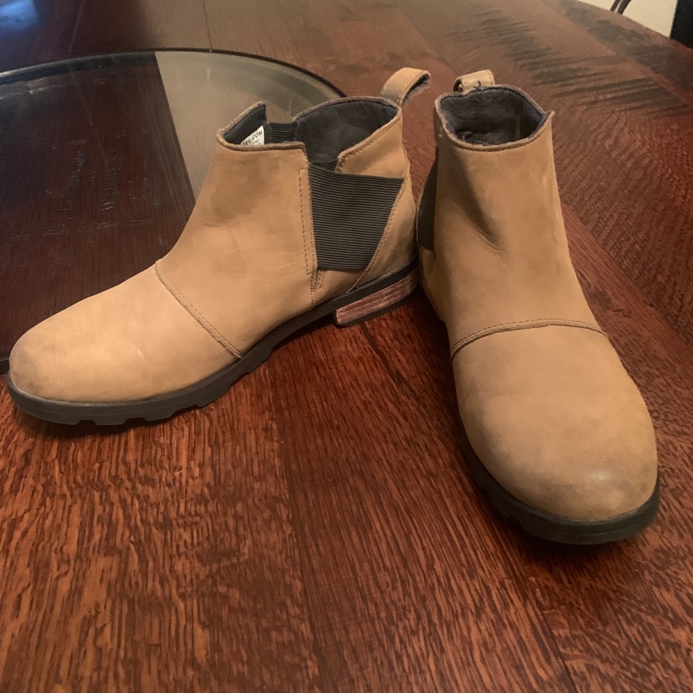 Womens Sorel boots size 9
